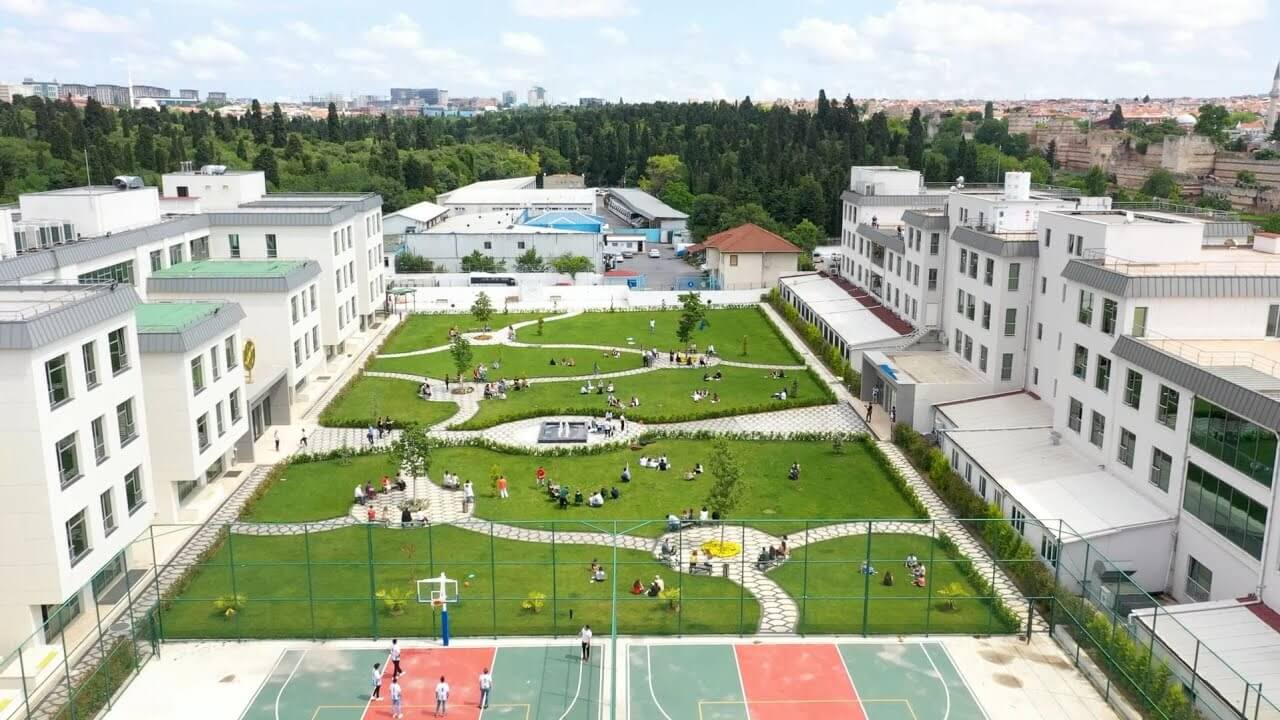 جامعة البيروني _ Biruni Üniversitesi